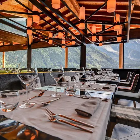 Alpina Eclectic Hotel 4*